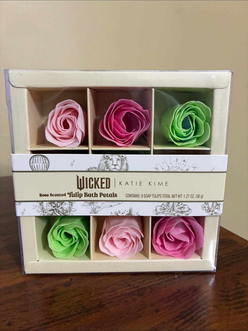 Katie Kime - WICKED ROSE SCENTED TULIP BATH PETALS (set of 9)